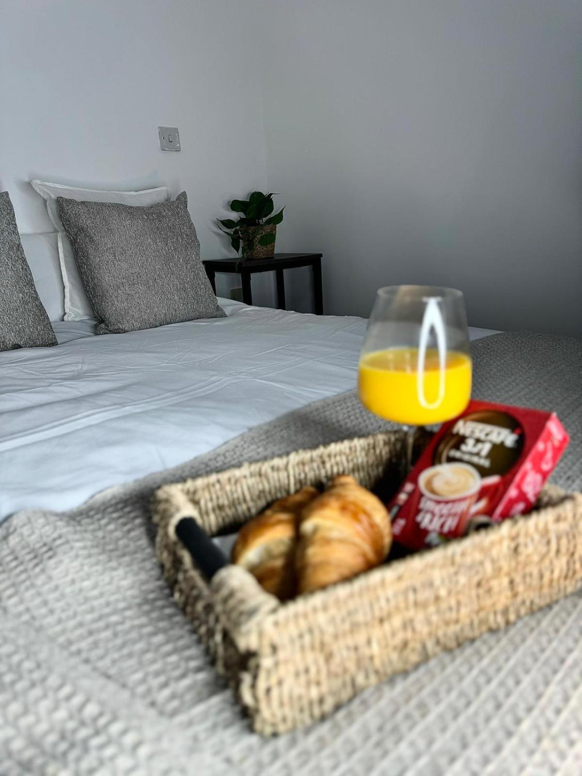 Birmingham City Centre Apartment - No Deposit Required- Free Parking Bagian luar foto